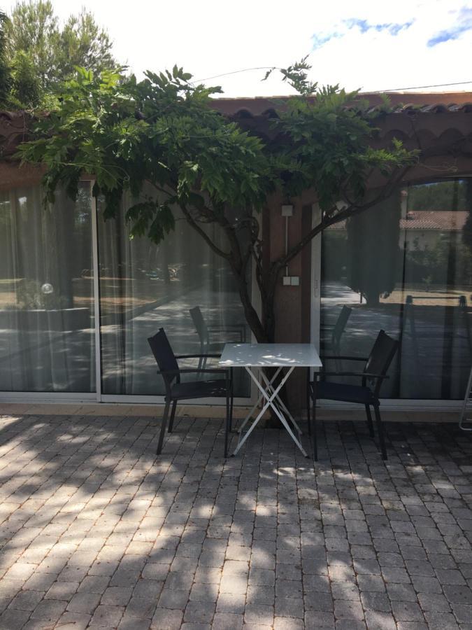 Gite 2 Pieces Au Calme Les Arcs-sur-Argens Ngoại thất bức ảnh